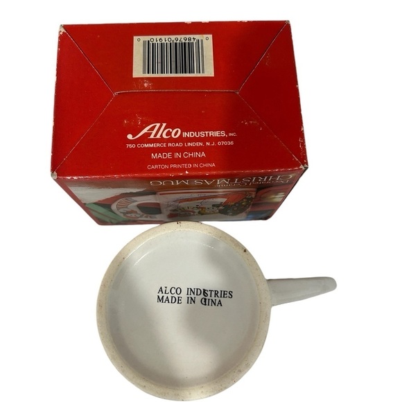 Christmas Mug with Fancy Handle Decorated - New in Box - Picture 15 of 15